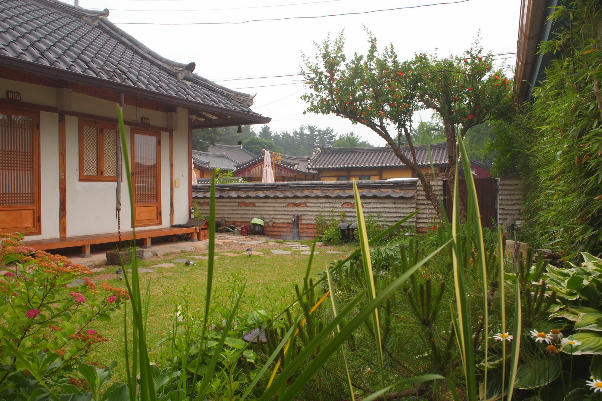 Floral Space Hanok Guesthouse Gyeongju Extérieur photo