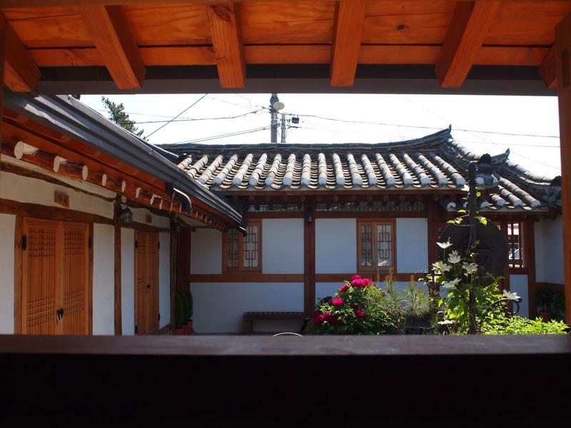 Floral Space Hanok Guesthouse Gyeongju Extérieur photo