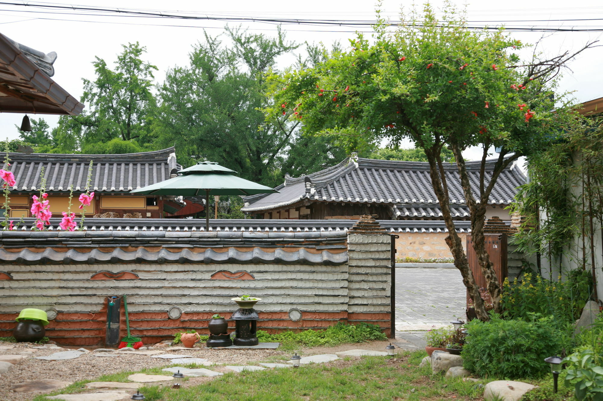 Floral Space Hanok Guesthouse Gyeongju Extérieur photo